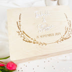 personalisierte Erinnerungsbox Hochzeit - Blumenkranz