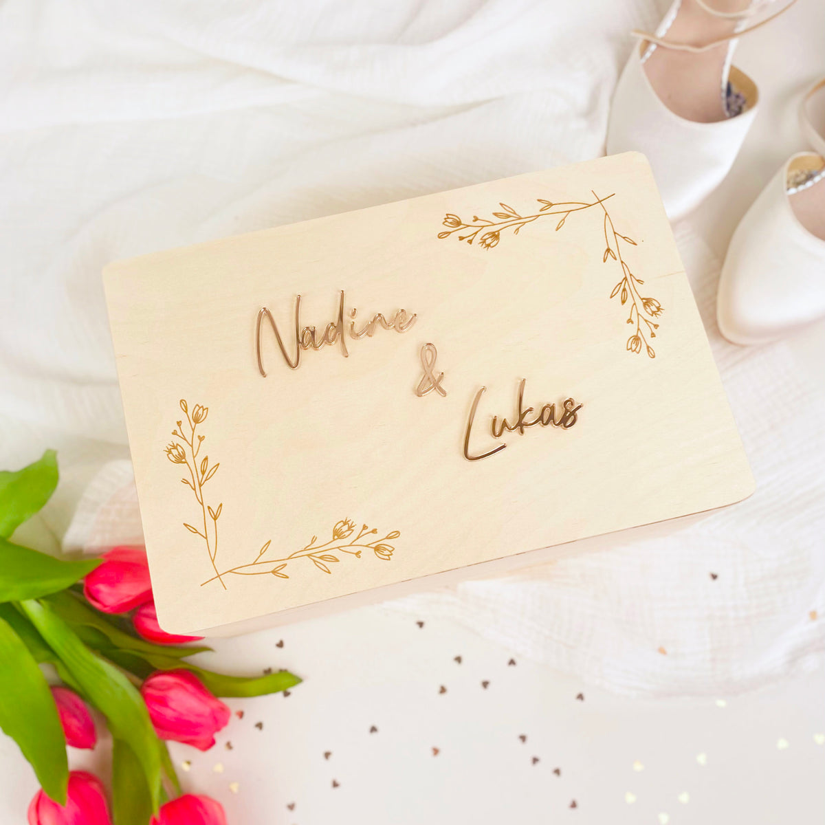 personalisierte Erinnerungsbox Hochzeit - floraler Rahmen